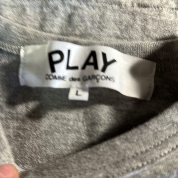 Gray tshirt with black hearts - Picture 2 of 2